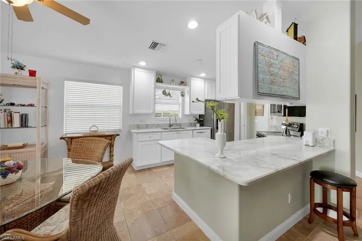 7593  Rozzini  LN, Naples, FL 34114