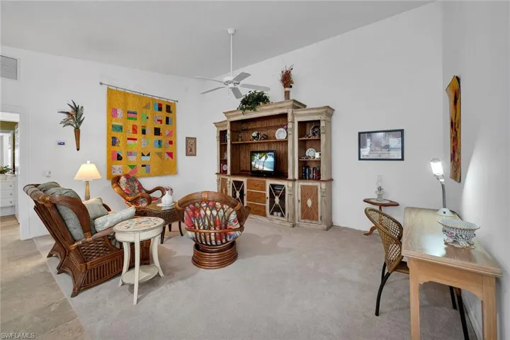 7593  Rozzini  LN, Naples, FL 34114