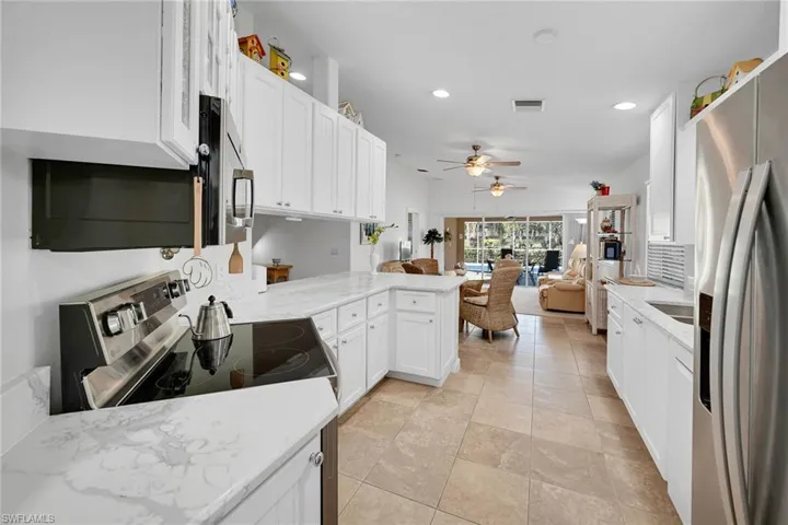 7593  Rozzini  LN, Naples, FL 34114