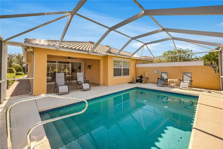 7593  Rozzini  LN, Naples, FL 34114