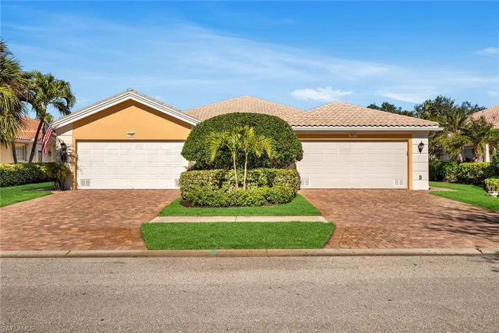 7593  Rozzini  LN, Naples, FL 34114