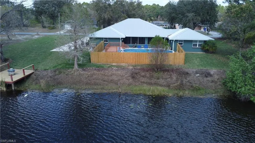 712  Lake Betty  DR, Lake Placid, FL 33852