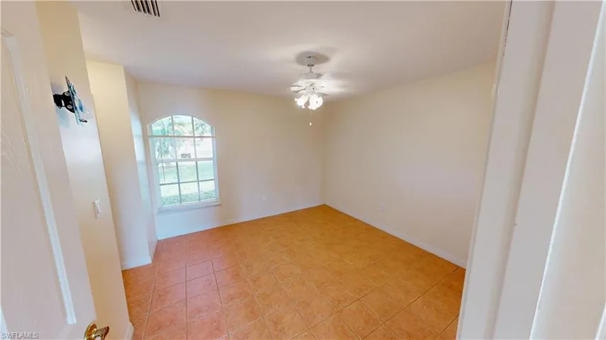 Unfurnished room with ceiling fan