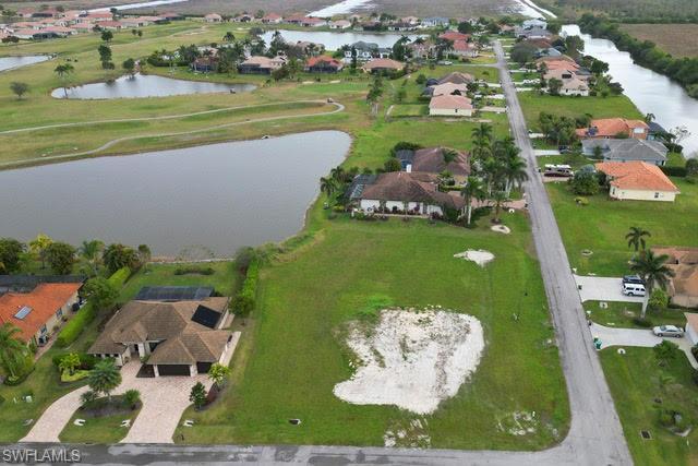 17994  Bluewater  DR, NAPLES, FL 34114