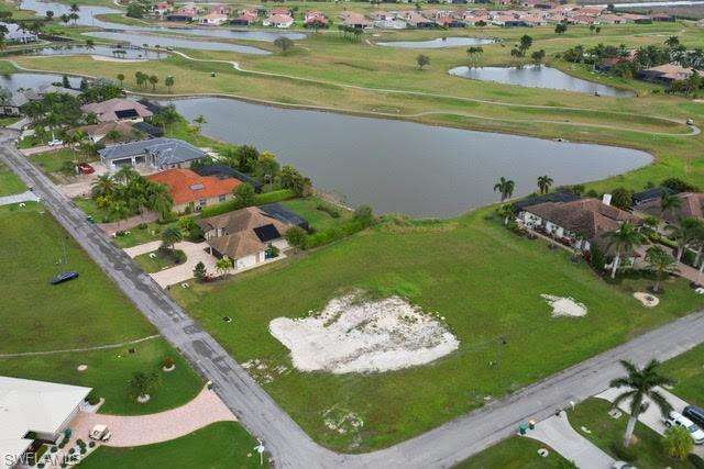 17994  Bluewater  DR, NAPLES, FL 34114