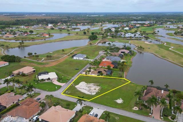 17994  Bluewater  DR, NAPLES, FL 34114