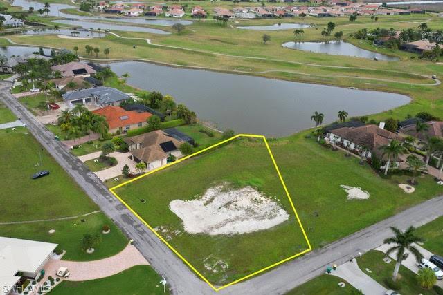 17994  Bluewater  DR, NAPLES, FL 34114
