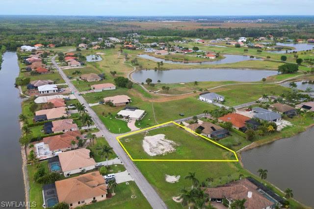 17994  Bluewater  DR, NAPLES, FL 34114