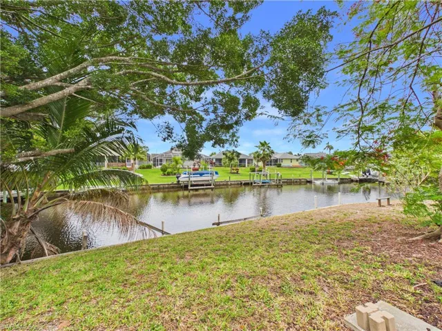 794 Hydrangea Dr, North Fort Myers, Florida 33903