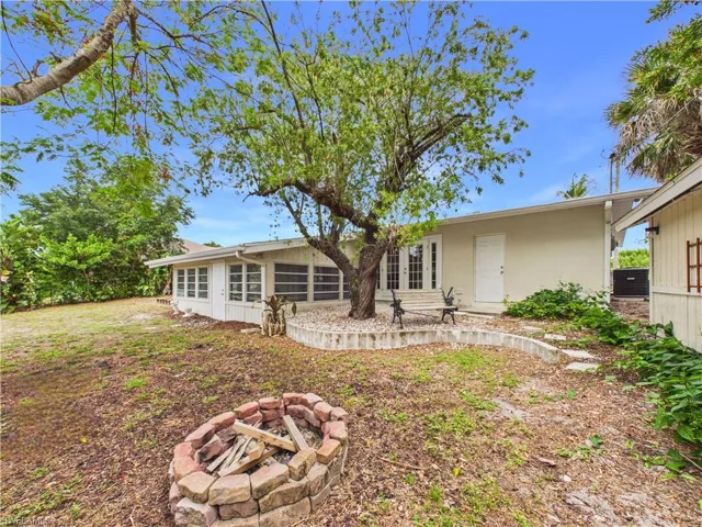 794 Hydrangea Dr, North Fort Myers, Florida 33903