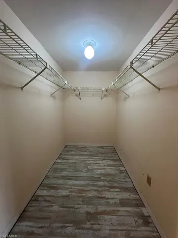 NICE LG WALK-IN CLOSET