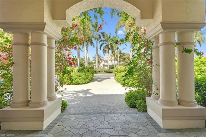 2339 Alexander Palm Dr, Naples, Florida 34105