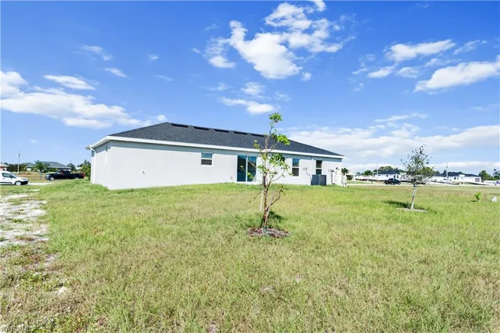 1914  Diplomat W PKWY, Cape Coral, FL 33993