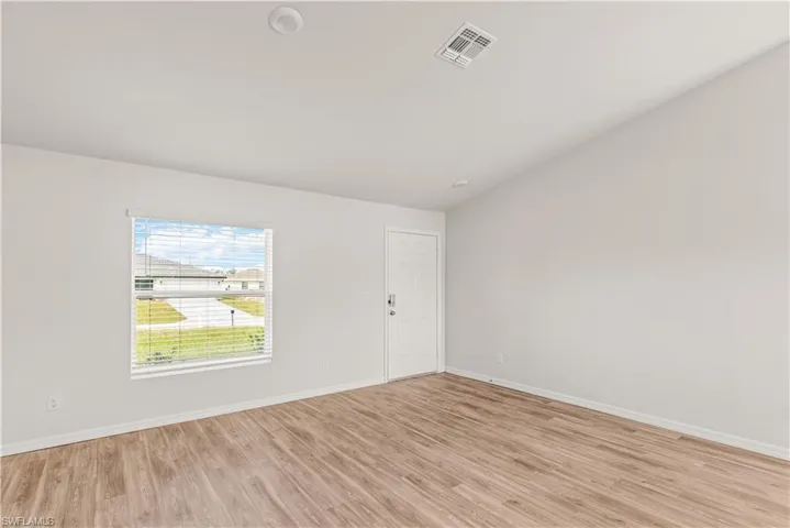 1914  Diplomat W PKWY, Cape Coral, FL 33993