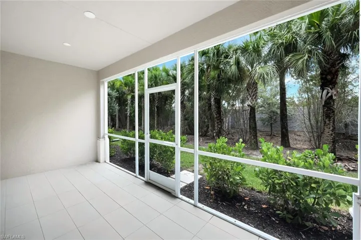 Ground floor Lanai - Greenspace access