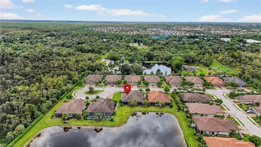 8021  Calle Canovas  CT, Naples, FL 34114