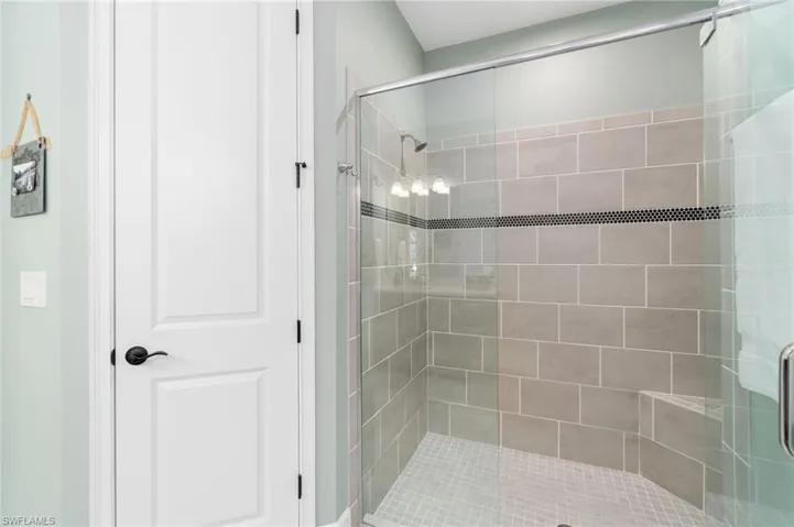 8021  Calle Canovas  CT, Naples, FL 34114