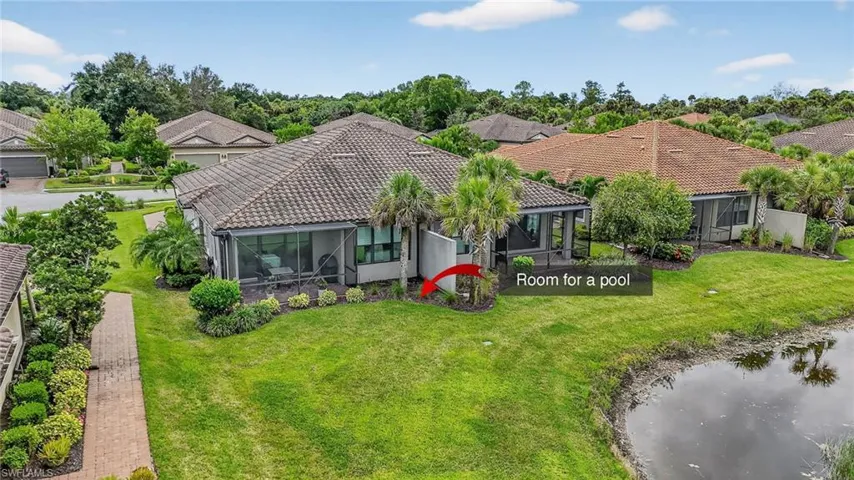 8021  Calle Canovas  CT, Naples, FL 34114