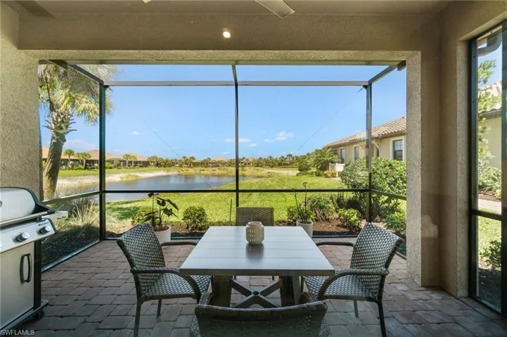 8021  Calle Canovas  CT, Naples, FL 34114