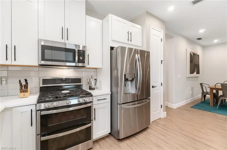 8021  Calle Canovas  CT, Naples, FL 34114