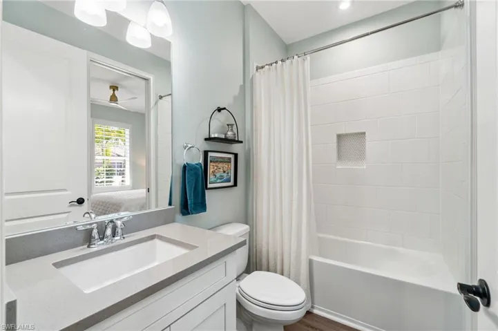 8021  Calle Canovas  CT, Naples, FL 34114
