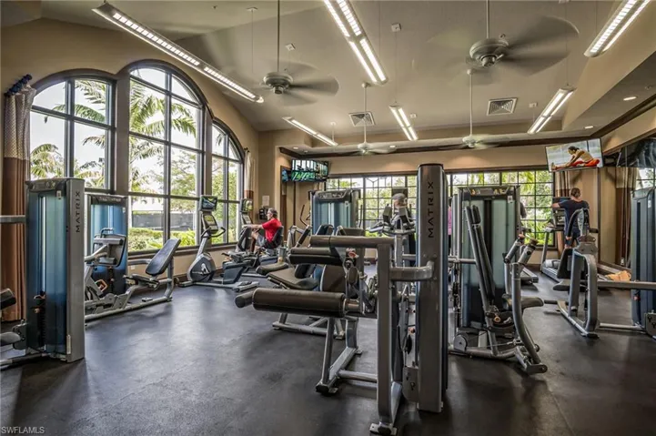 8021  Calle Canovas  CT, Naples, FL 34114