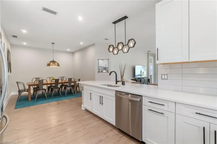 8021  Calle Canovas  CT, Naples, FL 34114