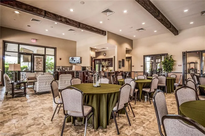 8021  Calle Canovas  CT, Naples, FL 34114
