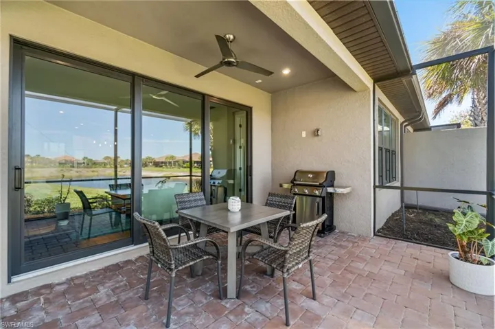 8021  Calle Canovas  CT, Naples, FL 34114