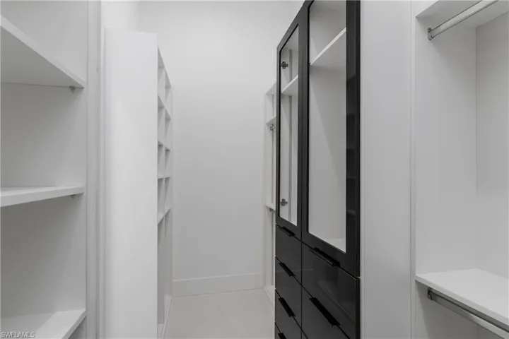 Closet 1