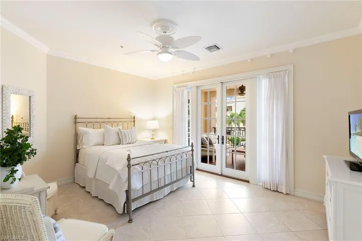 600 5th Ave S A-211, Naples, Florida 34102