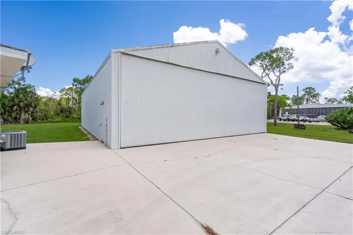 Airplane Hanger