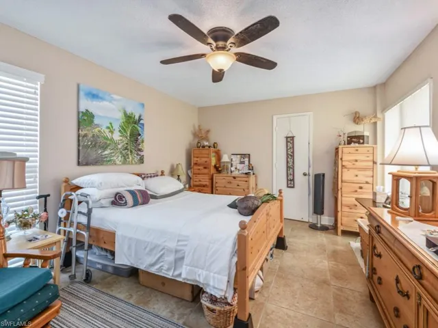Bedroom with ceiling fan