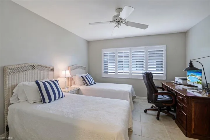 Guest Bedroom II- Tiled Floor, Twin Beds, Night Stand, Desk, can Stay
