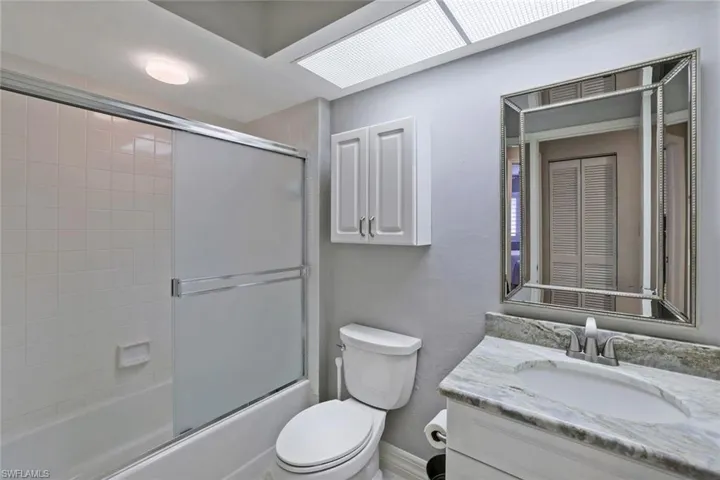 Full Guest Bath- Shower/Tub Combination, Perfect Size for Visitors