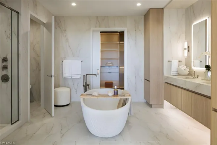 5200 Seagrass Blvd 401, Bonita Springs, Florida 34134
