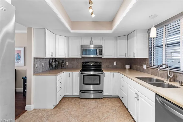 822 48th Ter 102, Cape Coral, Florida 33914