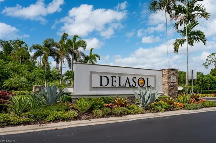 15821 Delaplata Ln, Naples, Florida 34110