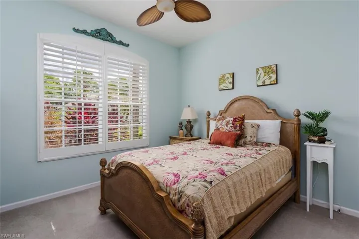 15821 Delaplata Ln, Naples, Florida 34110