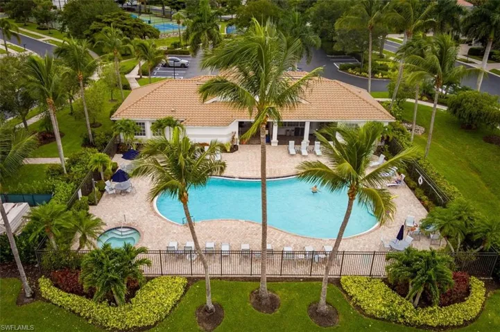 15821 Delaplata Ln, Naples, Florida 34110