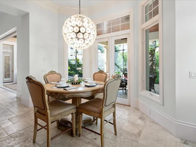 Breakfast Area - Eat in Kitchen
