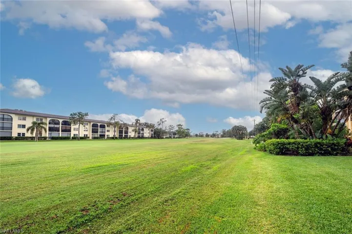 1087  Forest Lakes  DR, Naples, FL 34105