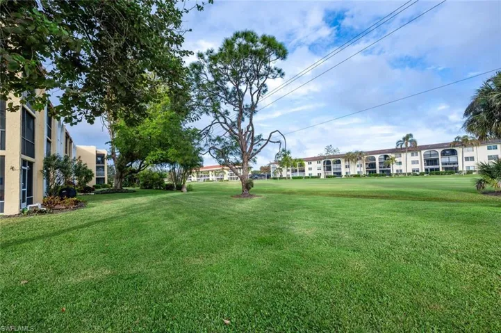 1087  Forest Lakes  DR, Naples, FL 34105