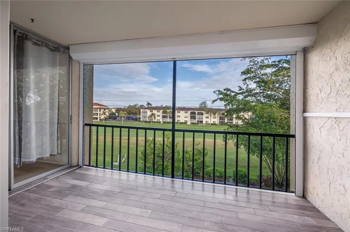 1087  Forest Lakes  DR, Naples, FL 34105