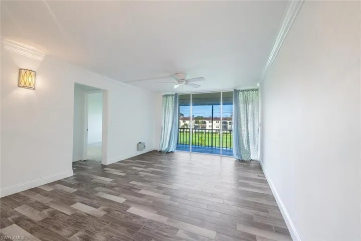 1087  Forest Lakes  DR, Naples, FL 34105