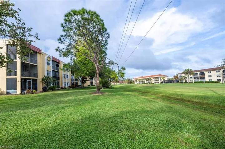 1087  Forest Lakes  DR, Naples, FL 34105
