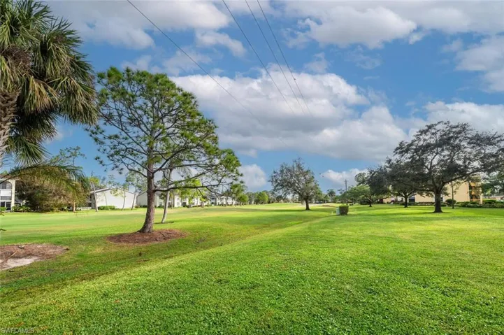 1087  Forest Lakes  DR, Naples, FL 34105