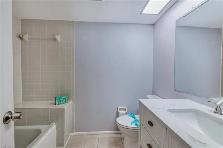 17456 Overhill Dr Dr F, Fort Myers, Florida 33908