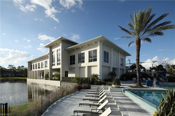 130 Amblewood Ln 8-801, Naples, Florida 34105