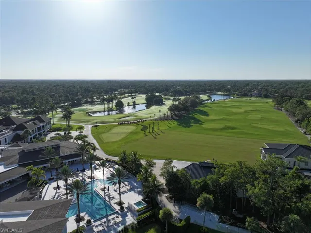 130 Amblewood Ln 8-801, Naples, Florida 34105